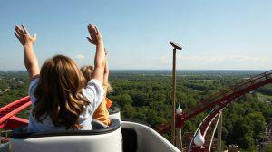 Famille dans un parc d'attractions en Belgique